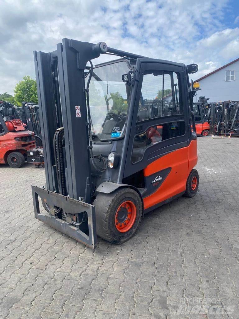 Linde E 50 HL-01 Akumulátorové vozíky