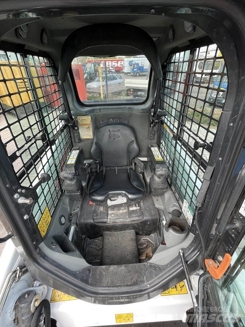 Bobcat S450 Smykem řízené nakladače