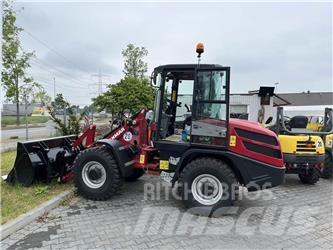 Yanmar V80 Kolové nakladače