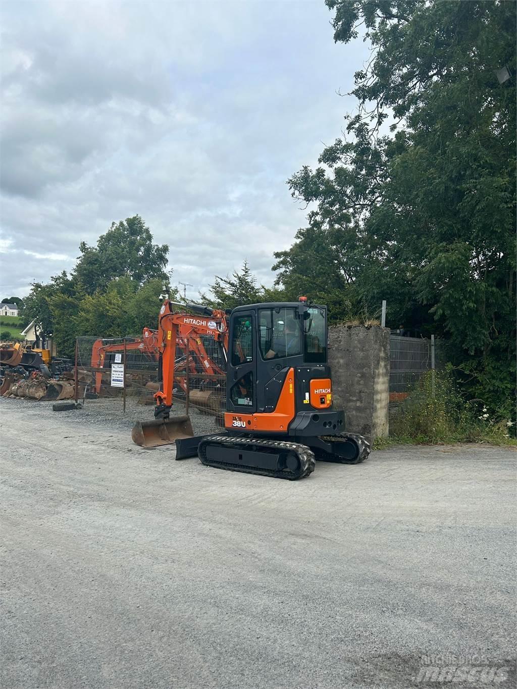 Hitachi ZX38U-6 Pásová rýpadla