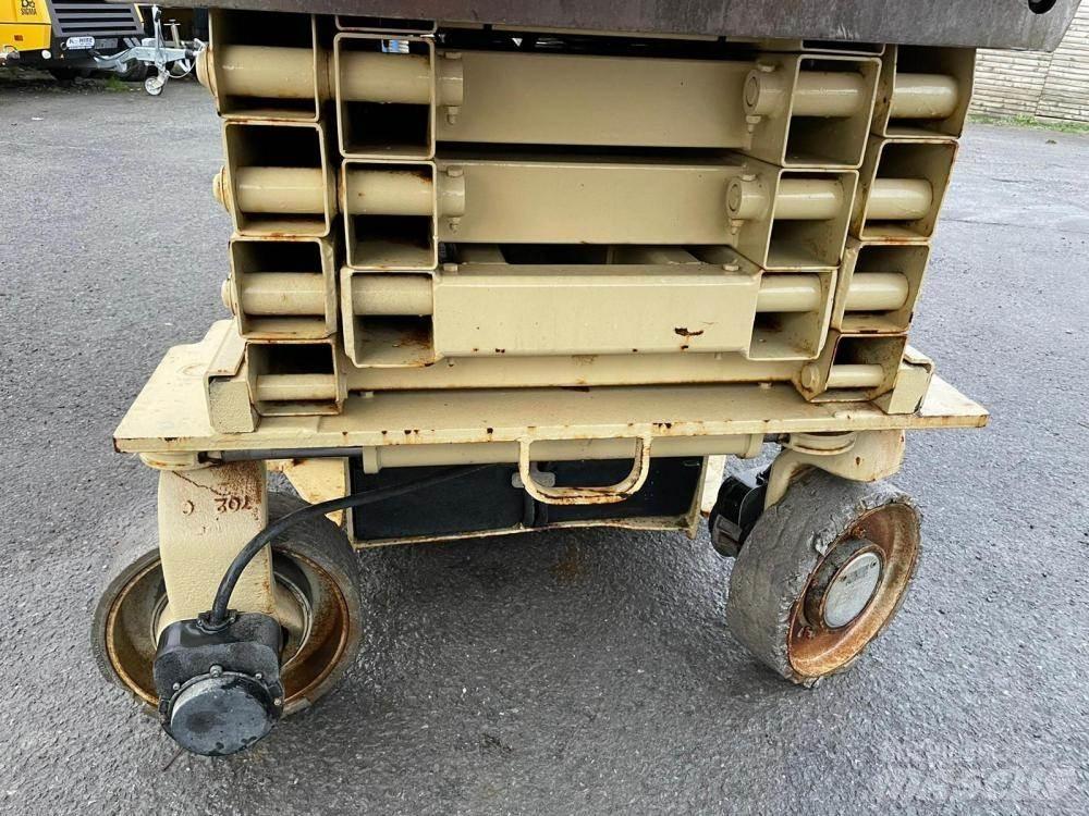 JLG 3246ES Nůžková zvedací plošina