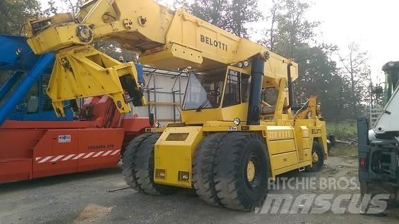 Belotti B75 Teleskopické manipulátory