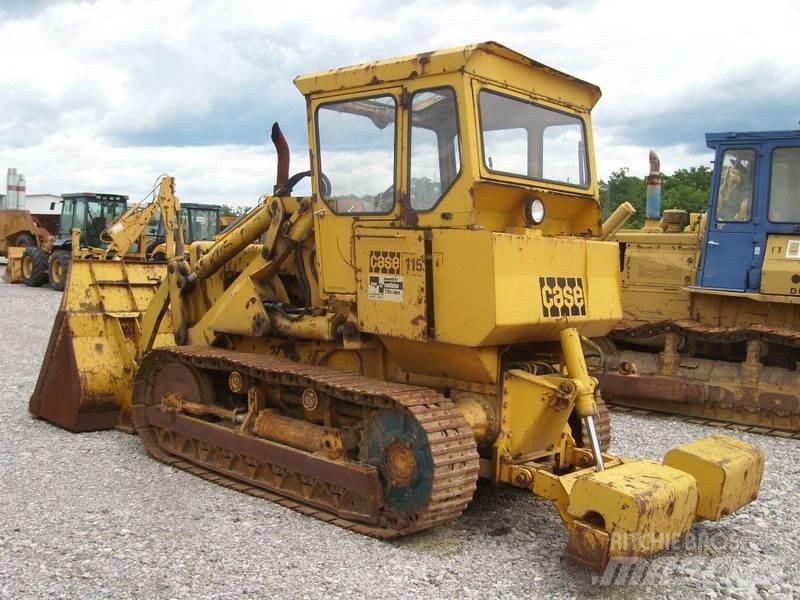 CASE 1150 Pásové nakladače