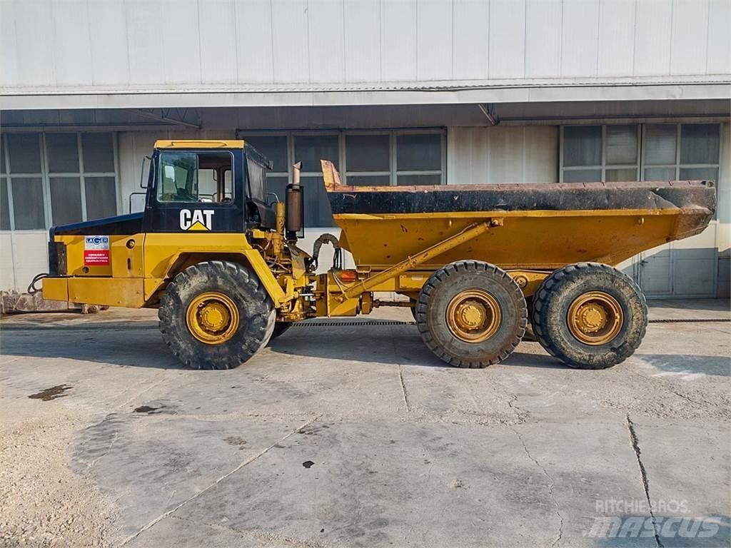CAT D250E Kloubové dempry