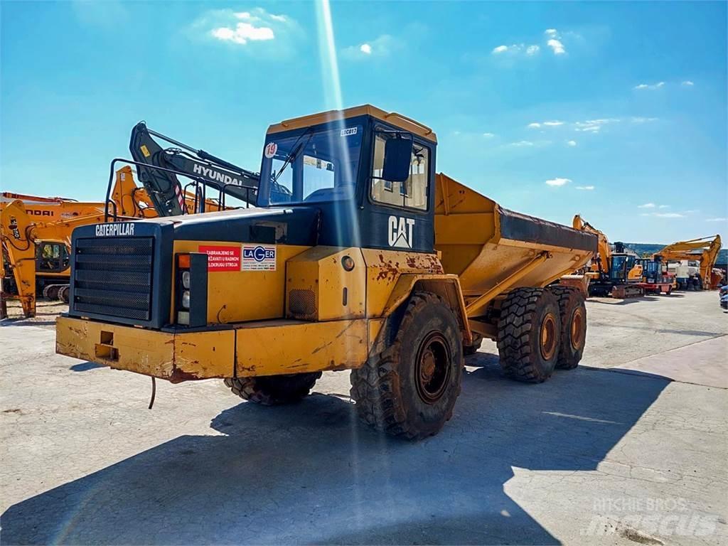 CAT D250E Kloubové dempry