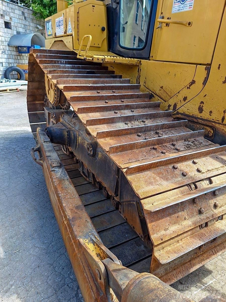 CAT D6T Pásové dozery