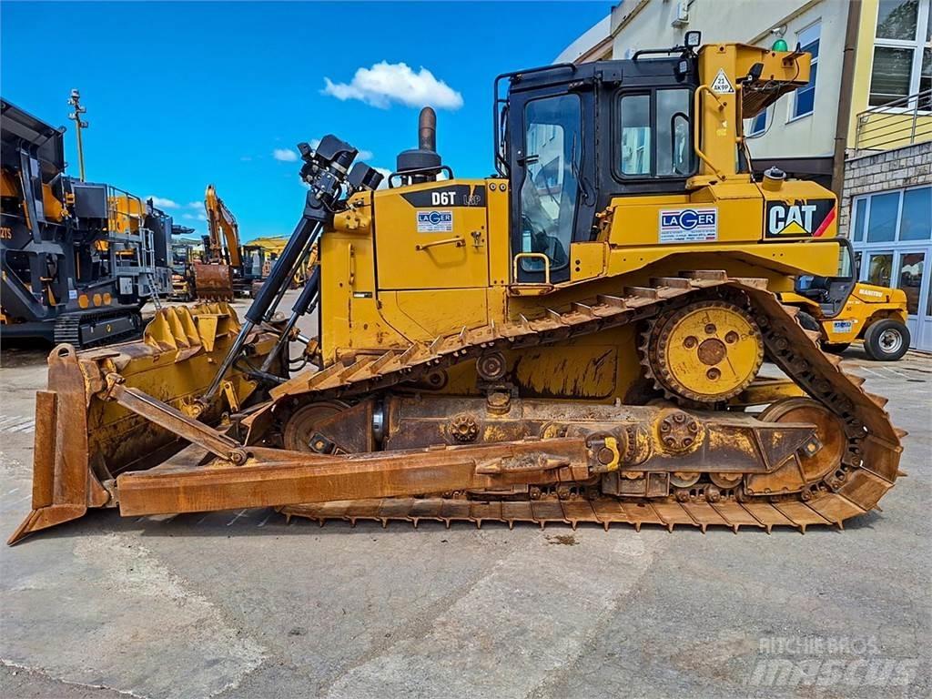 CAT D6T Pásové dozery