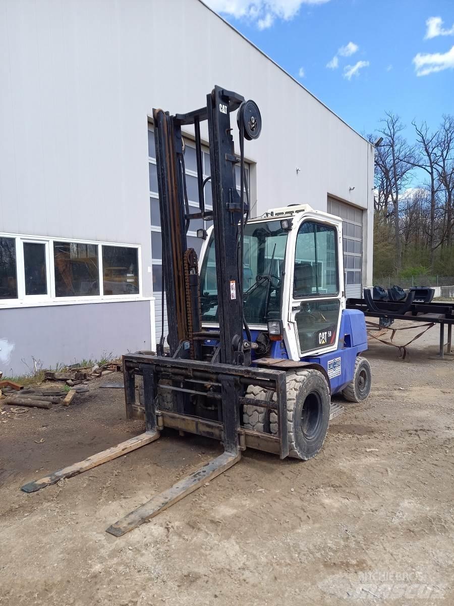 CAT DP50K 2 Dieselové vozíky