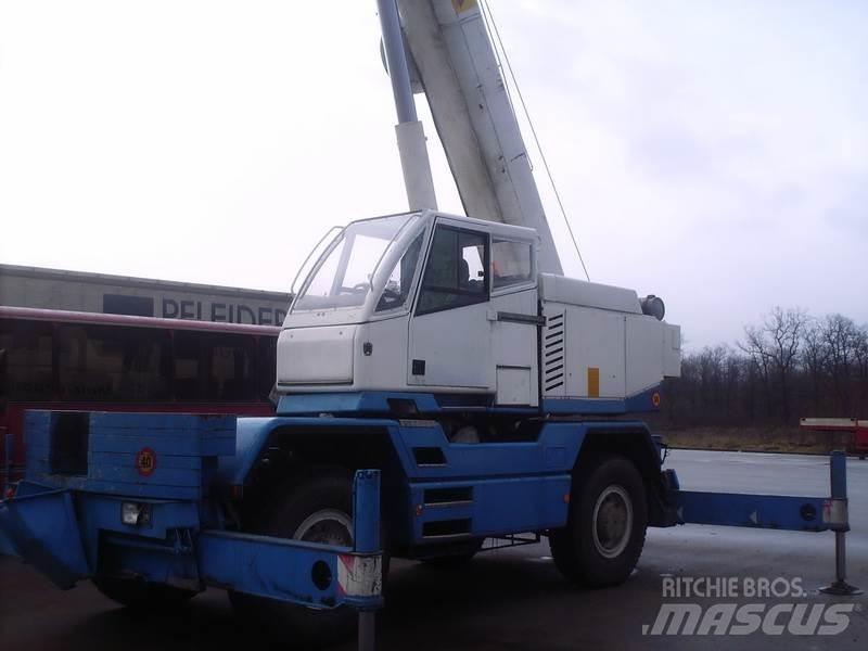 Compact Truck CT2-1 Jeřáby pro těžký terén