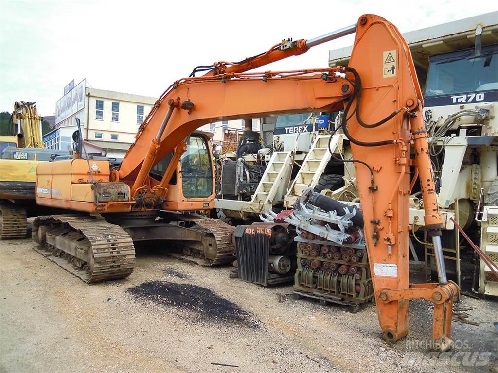 Doosan DX225LC Pásová rýpadla