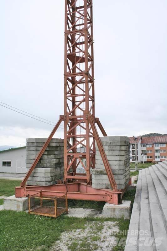 Fering F42-13 Stavební jeřáby
