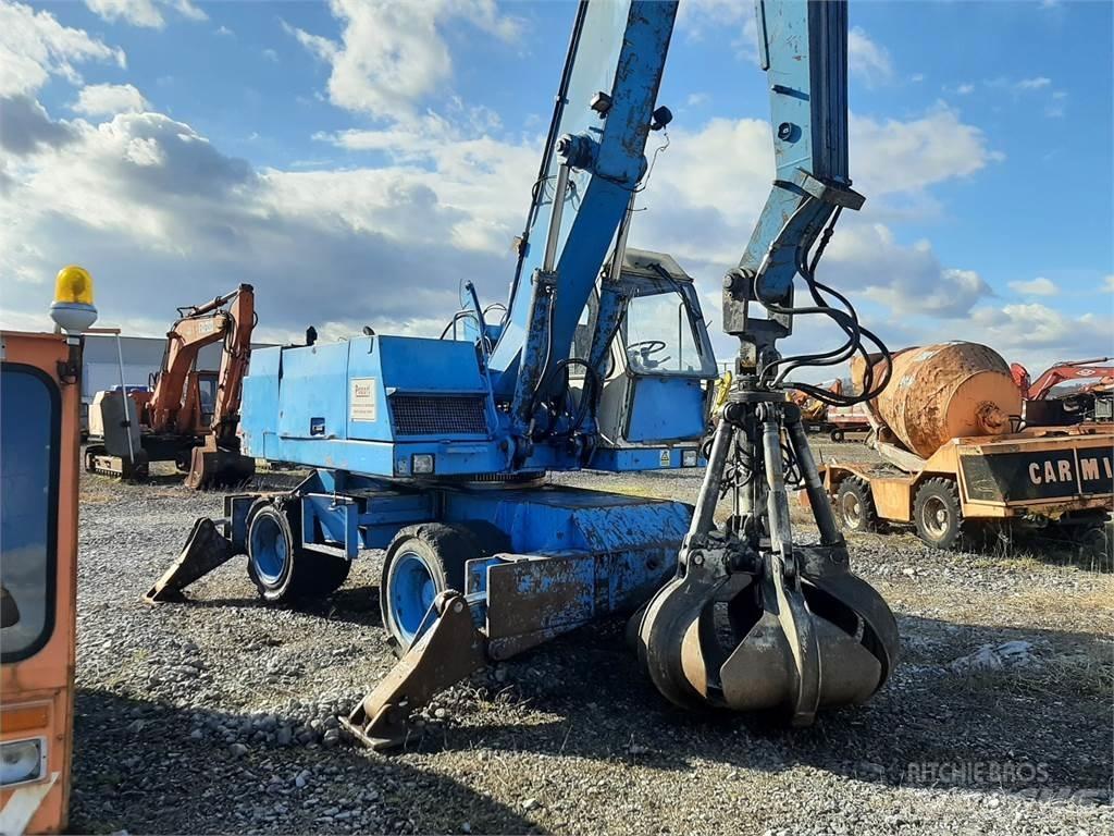 Fuchs F 713,3M Stroje pro manipulaci s odpadem