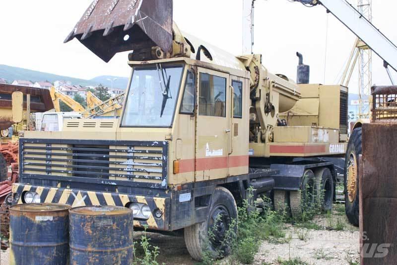 Gradall G660A Kolová rýpadla