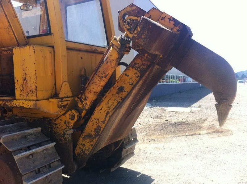 Hanomag D600 Pásové dozery