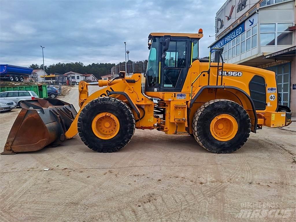 Hyundai HL960 Kolové nakladače