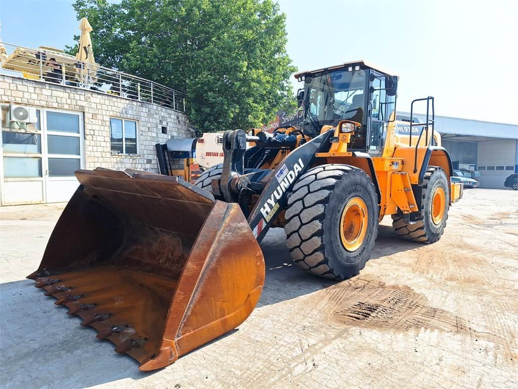 Hyundai HL970A Kolové nakladače