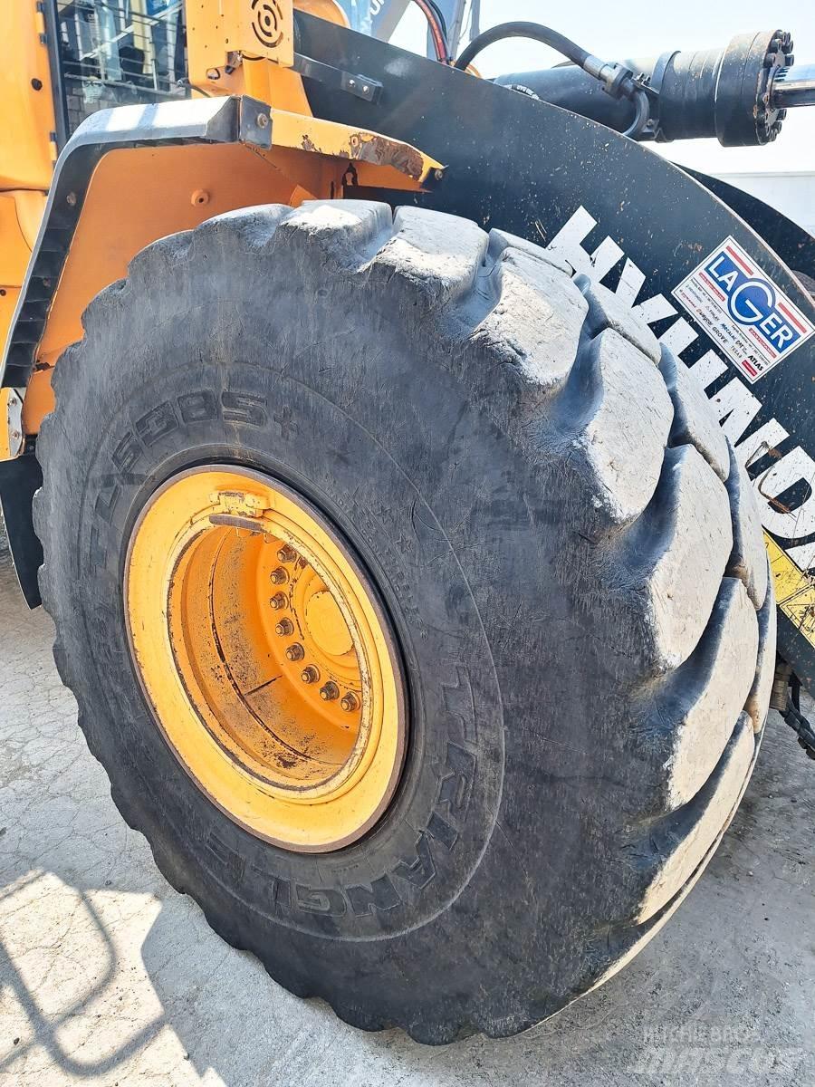 Hyundai HL970A Kolové nakladače