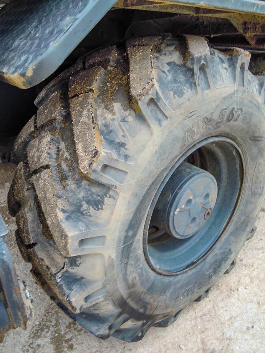 Hyundai R140W-9 Kolová rýpadla