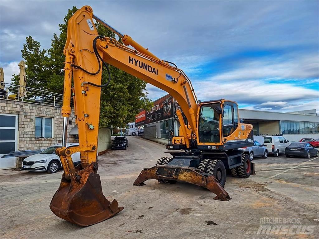 Hyundai R210W-9 Kolová rýpadla