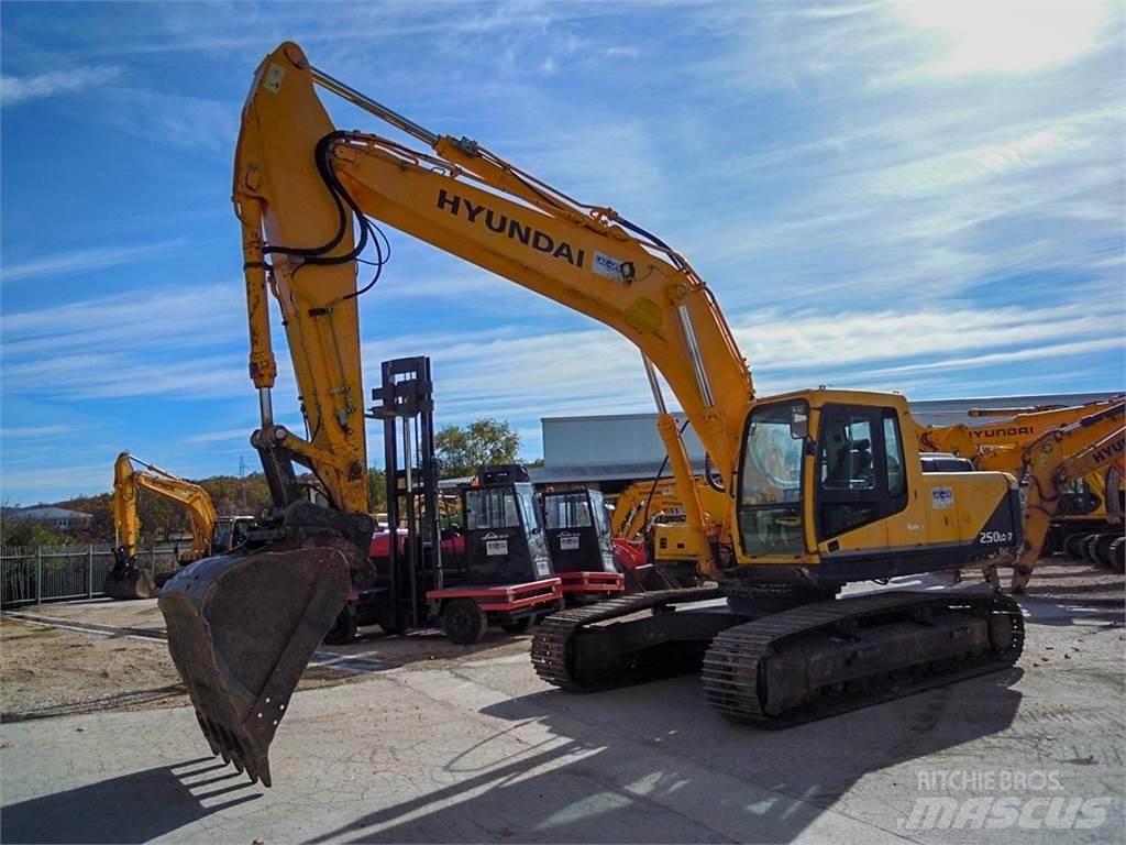 Hyundai R250LC-7 Pásová rýpadla
