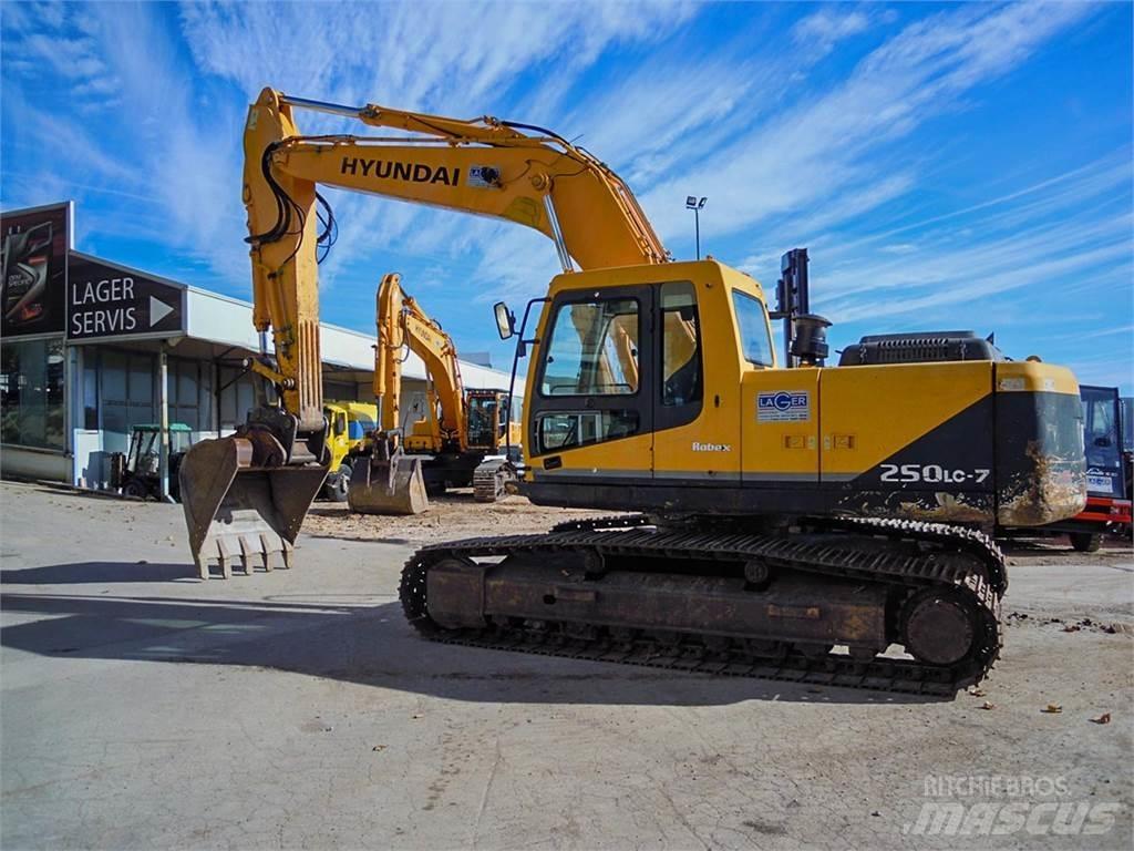 Hyundai R250LC-7 Pásová rýpadla