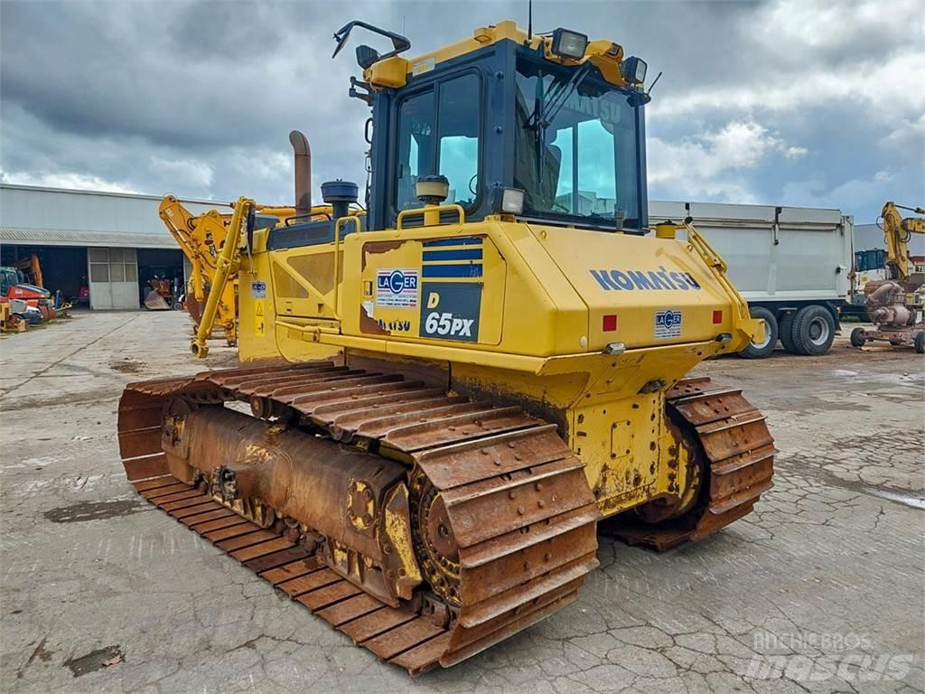 Komatsu D65PX-17 Pásové dozery