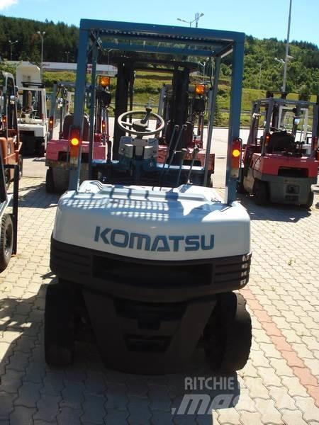 Komatsu FG20-11 Další