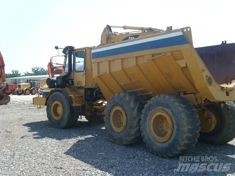 Komatsu HA270-3 Kloubové dempry