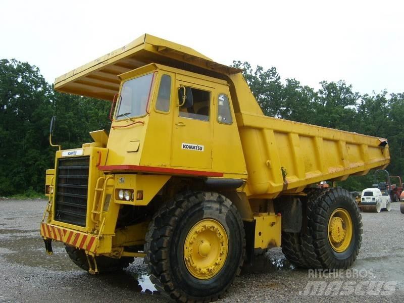 Komatsu HD325-5 Vyklápěcí dempry