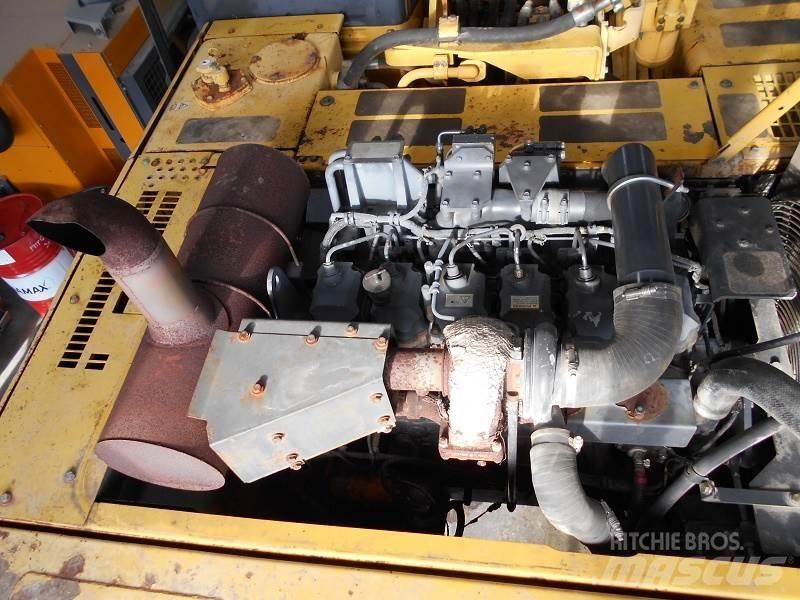 Komatsu PC450LC-7K Pásová rýpadla