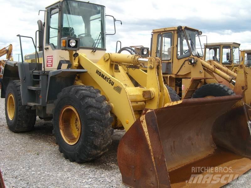 Komatsu WA320-3H Kolové nakladače