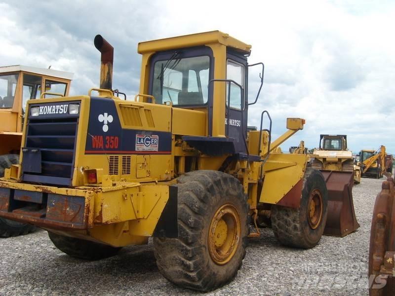 Komatsu WA350 Kolové nakladače
