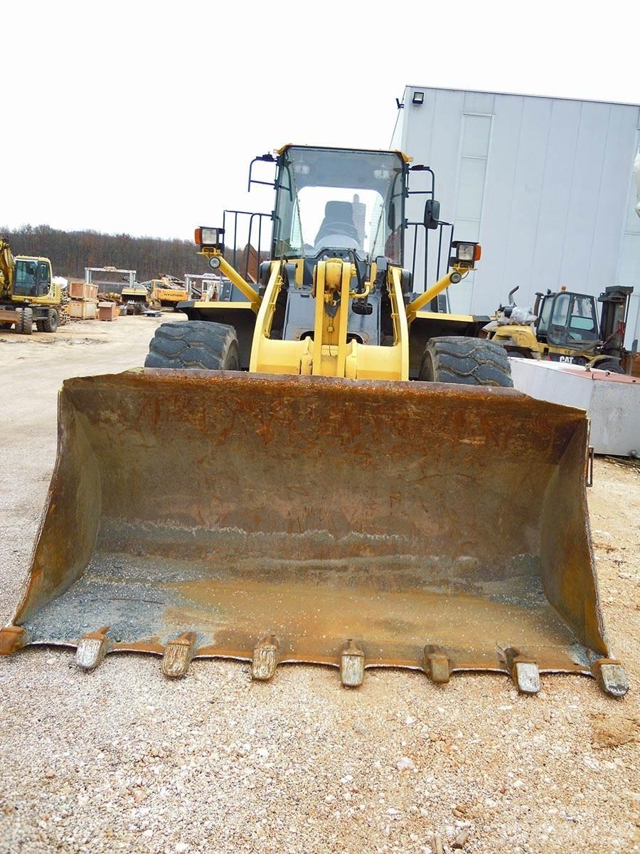 Komatsu WA430- 6E0 Kolové nakladače