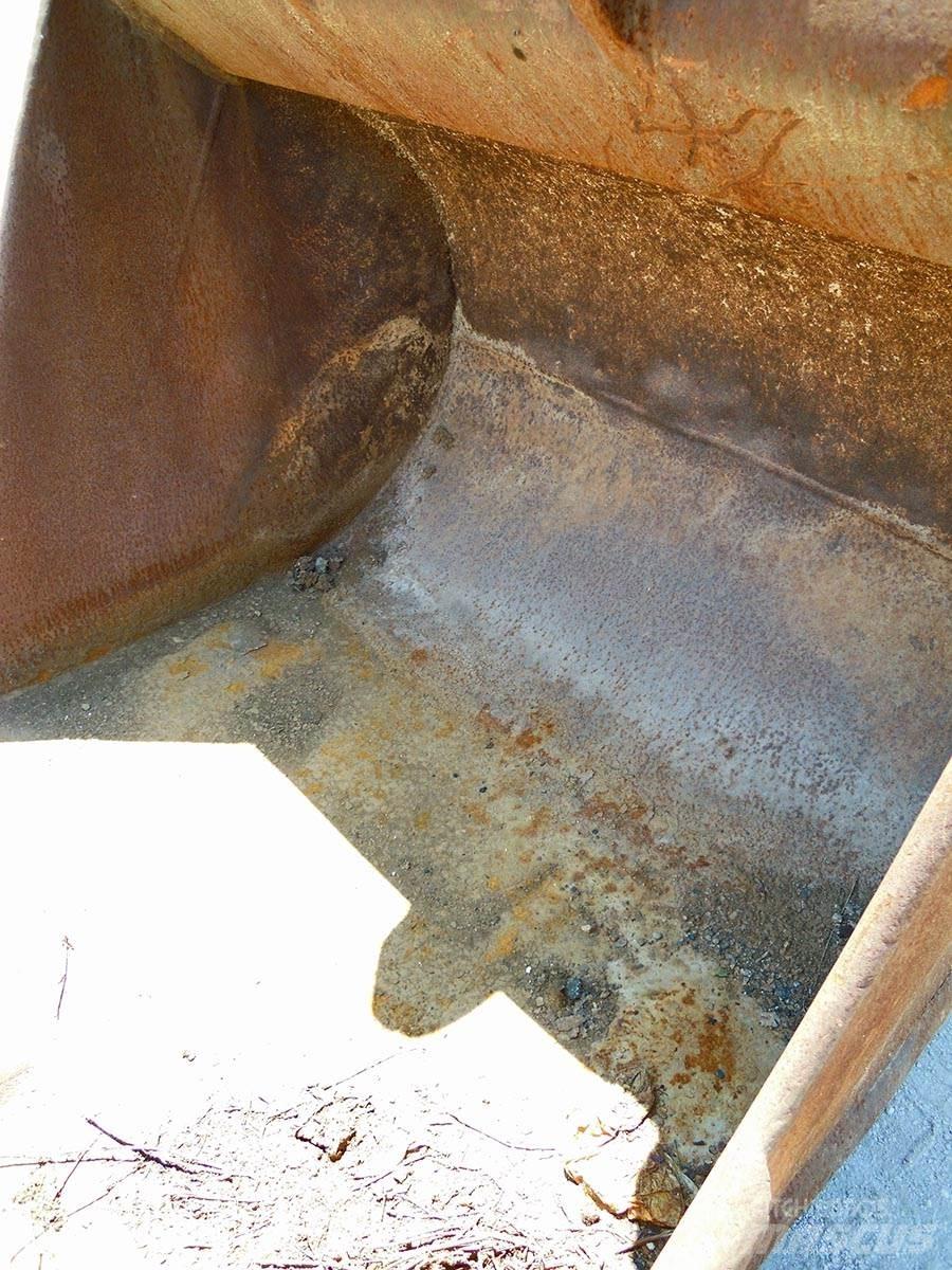  KORPA / BUCKET 1300mm 1,1m3 Stavebnictví - ostatní