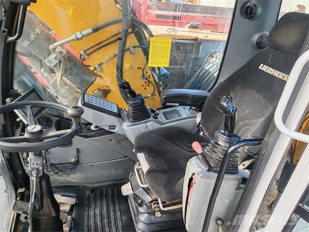 Liebherr A 914 Litronic Kolová rýpadla