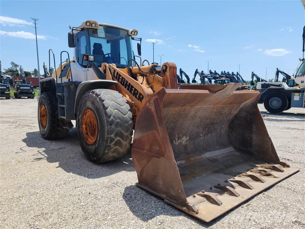 Liebherr L566 Kolové nakladače
