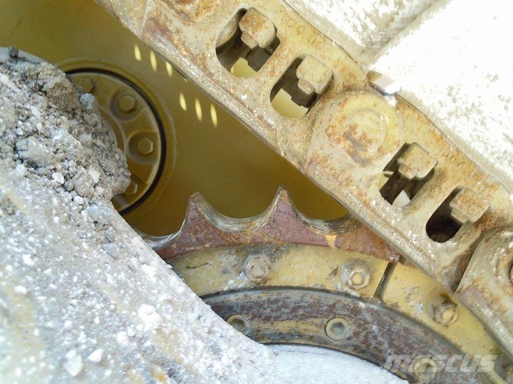 Liebherr PR 712M Pásové dozery