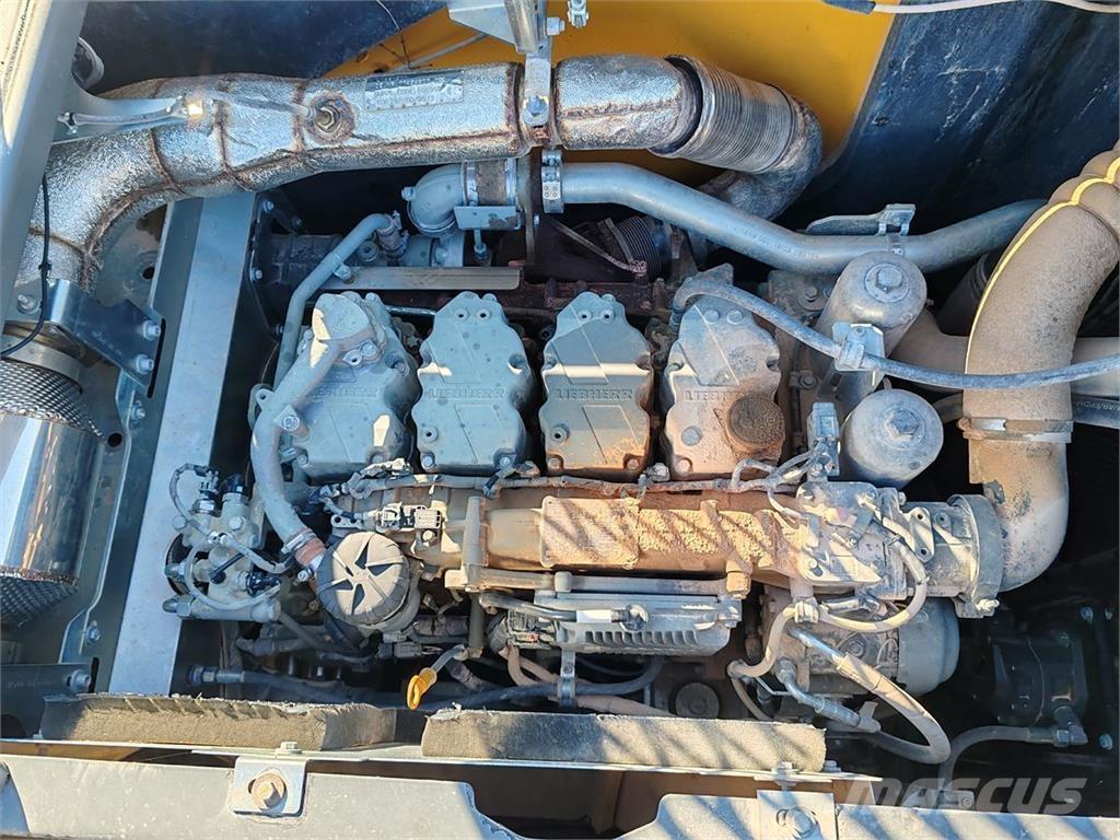 Liebherr R930 NLC Pásová rýpadla