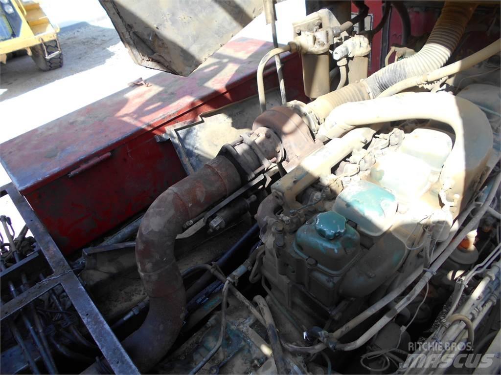 Lokomo A-391-2NS Jeřáby pro těžký terén