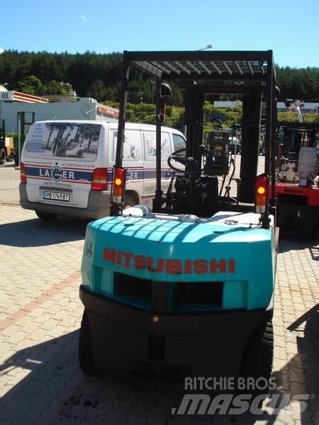 Mitsubishi FG25F17B Další