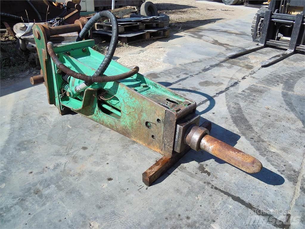 Montabert M Hydraulická beranidla na zatloukání pilotů