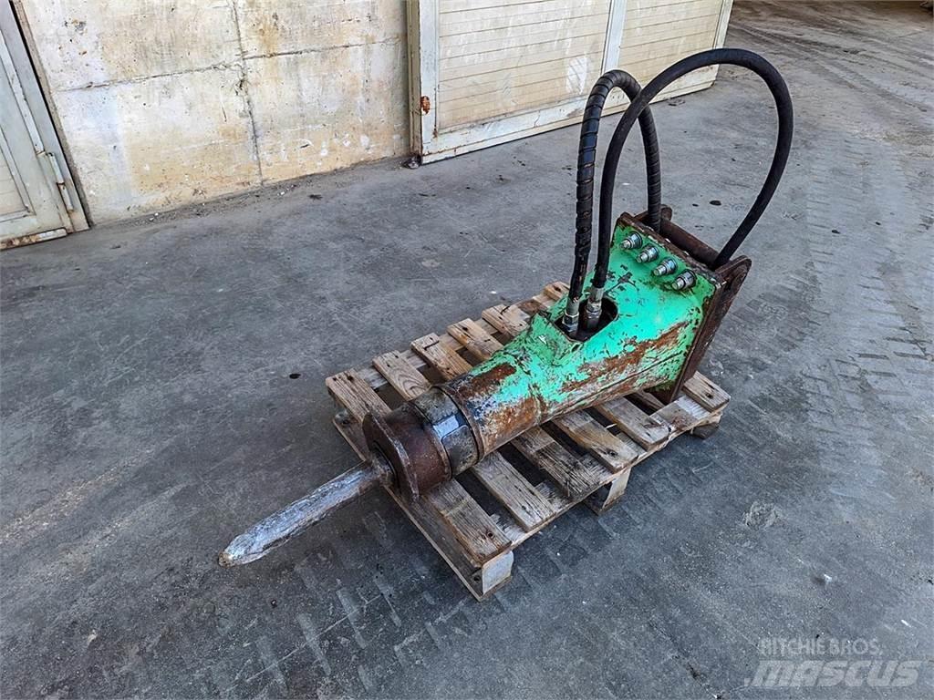 Montabert SC16 Hydraulická beranidla na zatloukání pilotů
