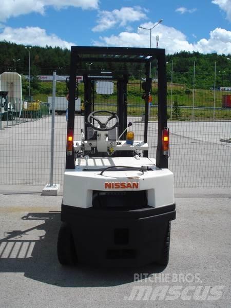 Nissan H01A15 LPG vozíky