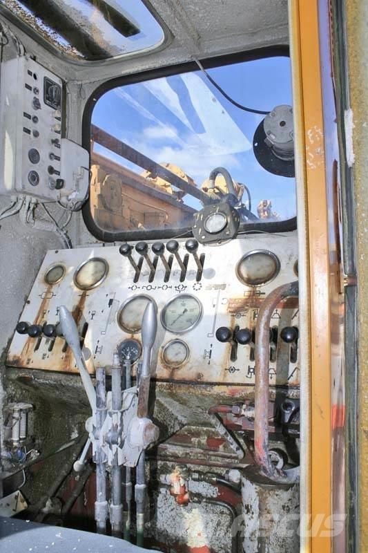  SALZGITTER LB 406 Příslušenství a náhradní díly k vrtným zařízením