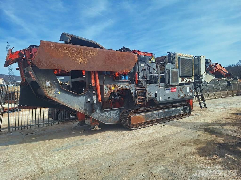 Sandvik QI 240 Mobilní drtiče
