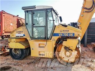 Stavostroj STA VH 700 AK Tandemové válce