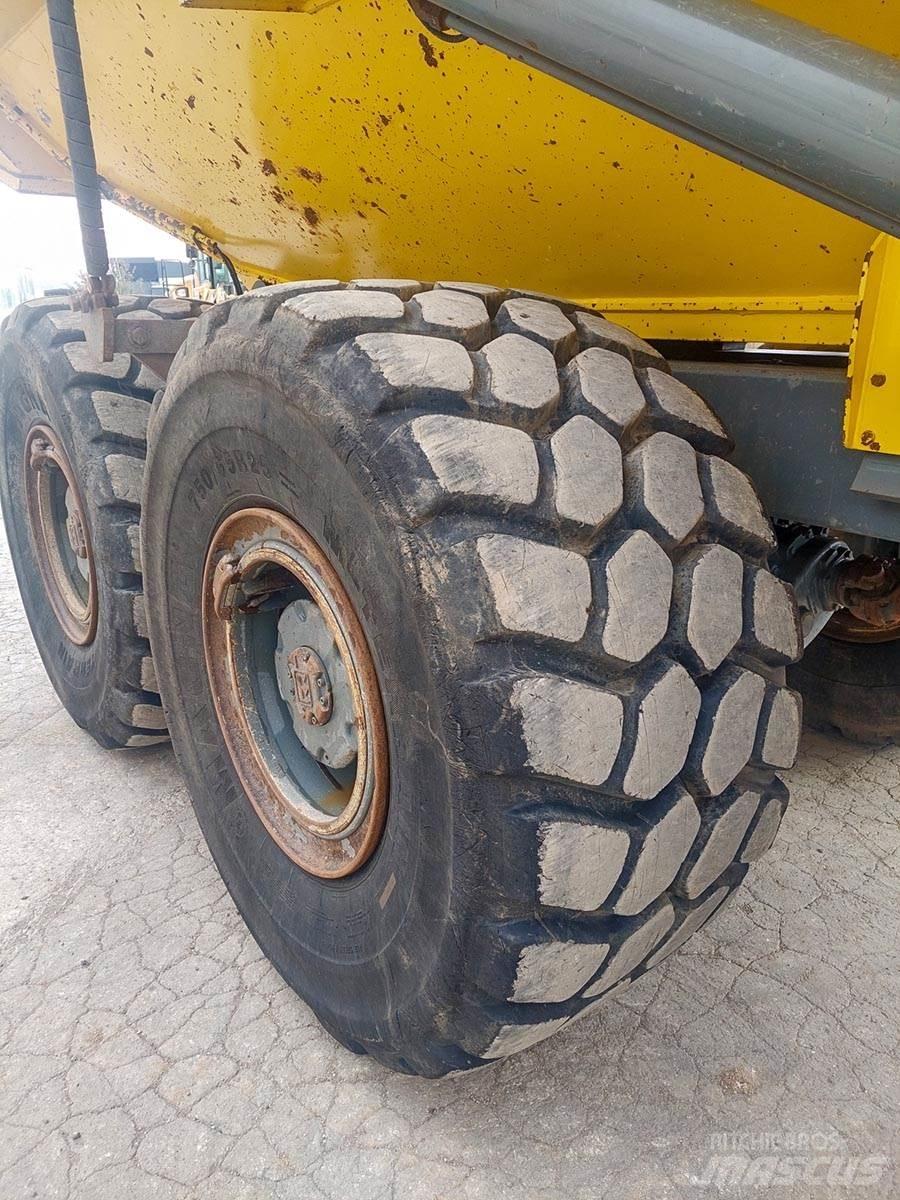 Terex TA300 Kloubové dempry
