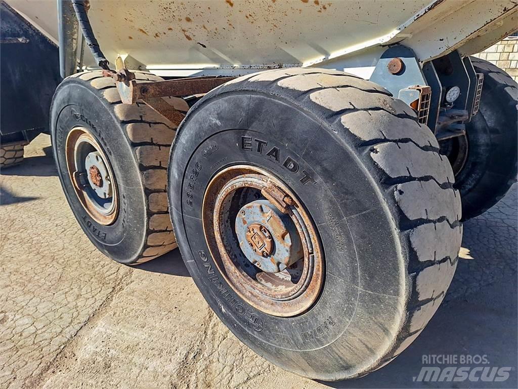 Terex TA300 Kloubové dempry