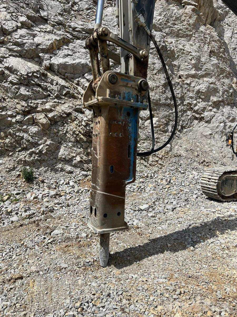 Titan SG2500S Hydraulická beranidla na zatloukání pilotů