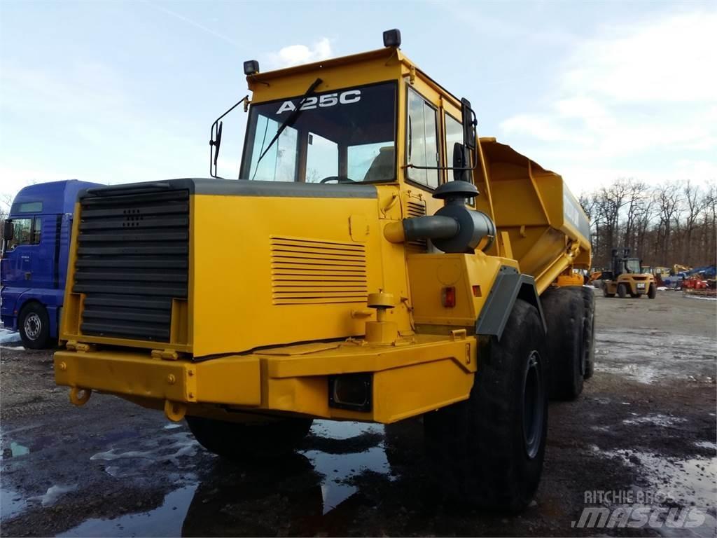 Volvo A25 Kloubové dempry